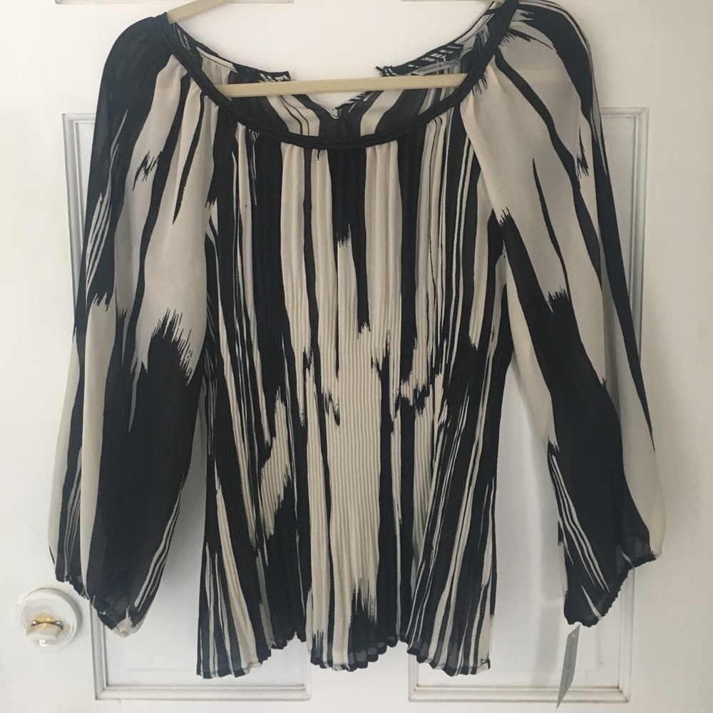 Larry Levine signature top